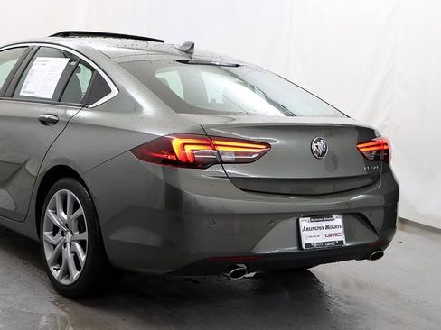 Used 2019 Buick Regal Avenir w/ Driver Confidence Package II image 7