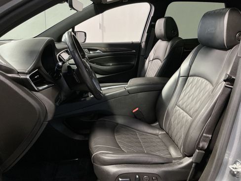 Used 2024 Buick Enclave Avenir w/ Avenir Technology Package AWD/4WD image 14
