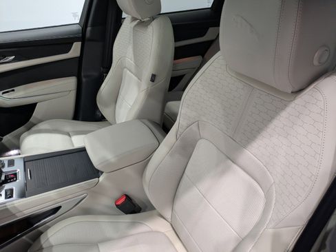 New 2026 Jaguar F-PACE R-Dynamic S image 8