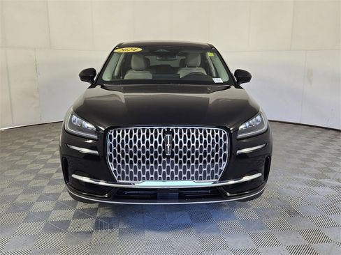 Used 2024 Lincoln Corsair FWD image 3