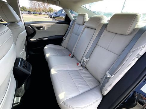 Used 2014 Toyota Avalon XLE Premium image 18