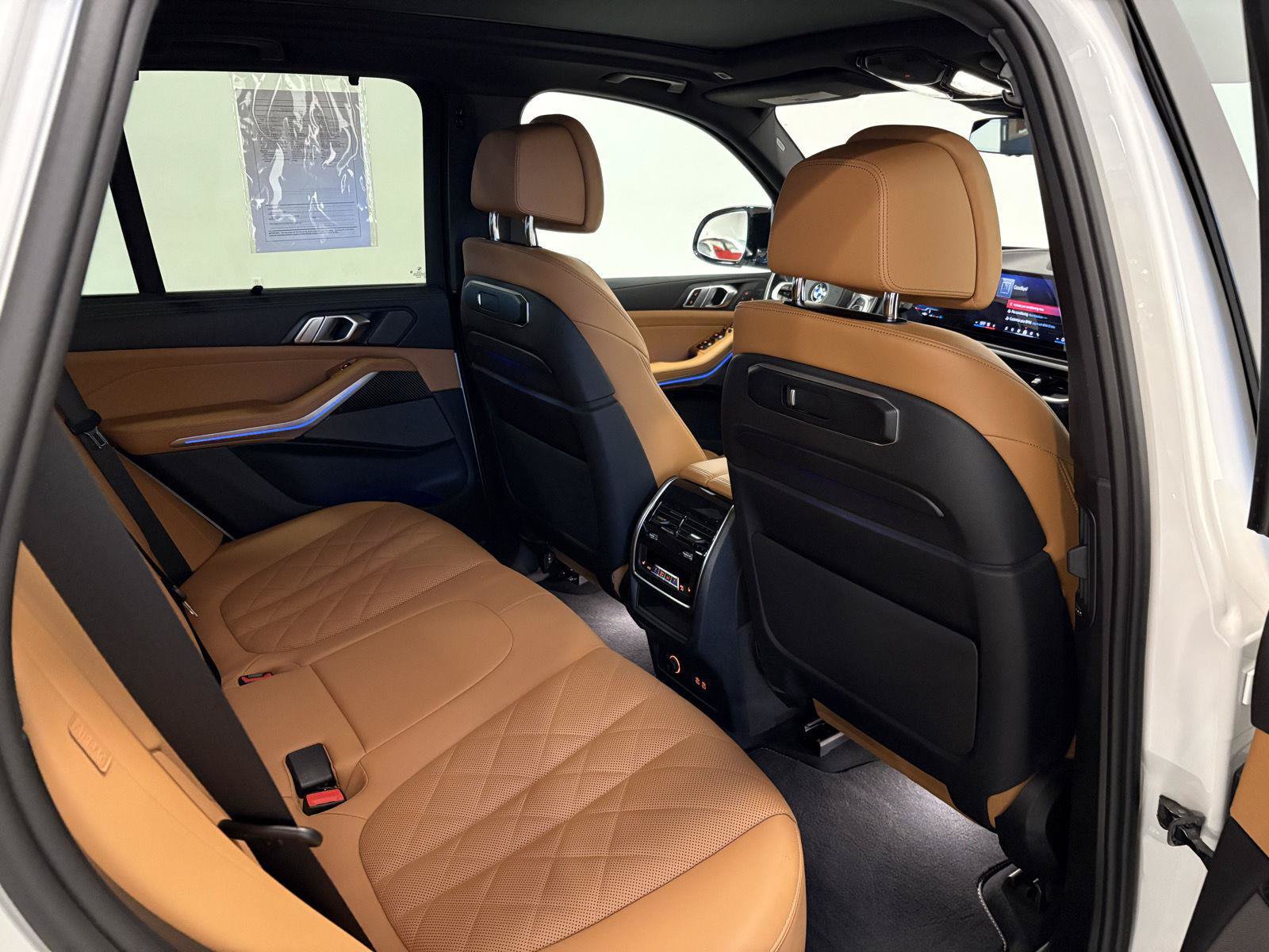 Used 2024 BMW X5 M60i AWD/4WD image 56