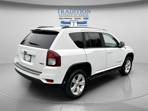 Used 2016 Jeep Compass 4WD image 5