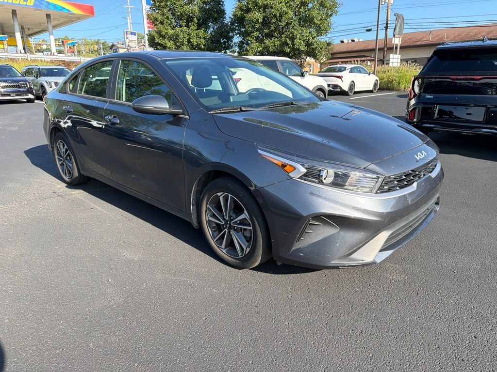 Certified 2023 Kia Forte LXS w/ LXS Technology Package FWD image 1