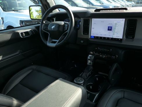 Used 2025 Ford Bronco Outer Banks w/ Sasquatch Package image 28