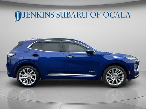 Used 2025 Buick Envision Avenir AWD/4WD image 2