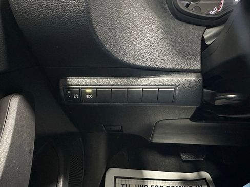 Used 2025 Toyota Corolla LE image 17