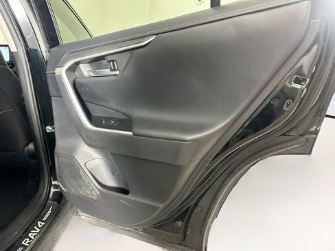 Used 2021 Toyota RAV4 Limited AWD/4WD image 32