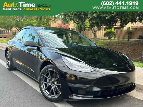 Used 2021 Tesla Model 3 Standard Range Plus image 1