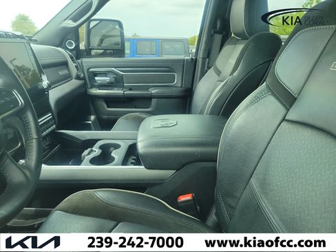 Used 2024 RAM 2500 Laramie w/ Night Edition AWD/4WD image 8