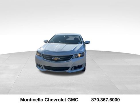 Used 2016 Chevrolet Impala LT w/ Convenience Package image 8