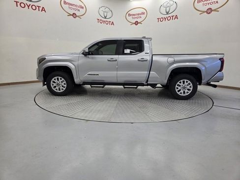 New 2025 Toyota Tacoma SR5 image 5
