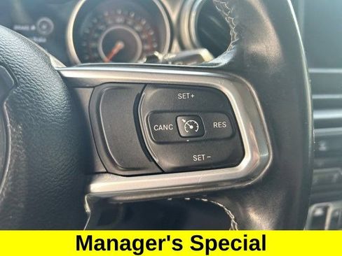 Used 2021 Jeep Wrangler Unlimited Sahara AWD/4WD image 16