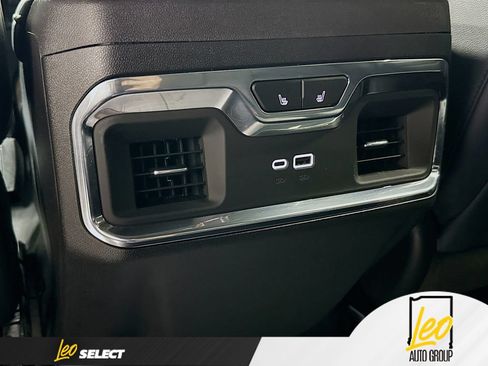 Used 2024 Chevrolet Silverado 2500 High Country w/ High Country Premium Package AWD/4WD image 30