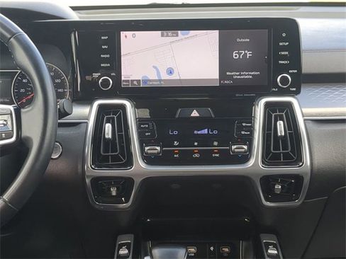 Used 2021 Kia Sorento SX image 18