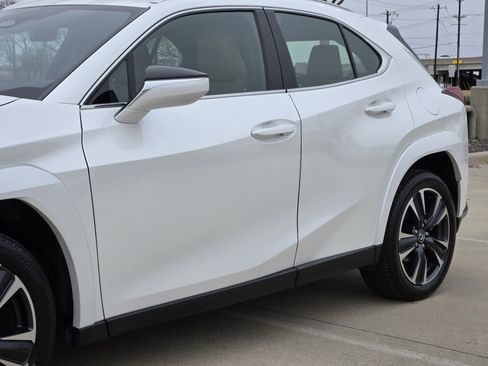 Used 2025 Lexus UX 300h FWD image 10