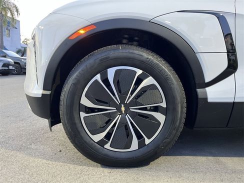 New 2026 Chevrolet Blazer EV LT image 31