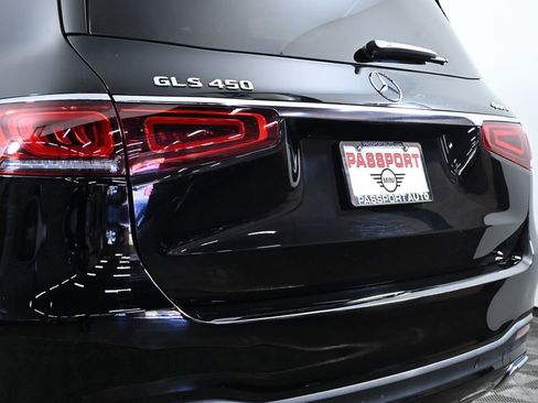 Used 2022 Mercedes-Benz GLS 450 4MATIC image 7