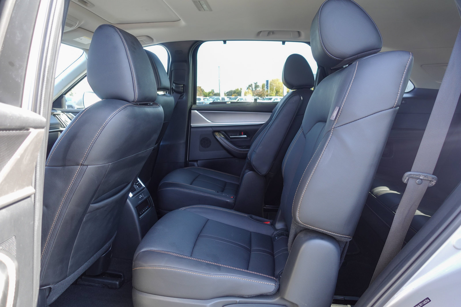 Used 2024 MAZDA CX-90 Plug-In Hybrid w/ Preferred AWD/4WD image 14