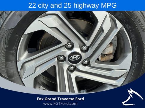 Used 2023 Hyundai Santa Fe SE AWD/4WD image 6