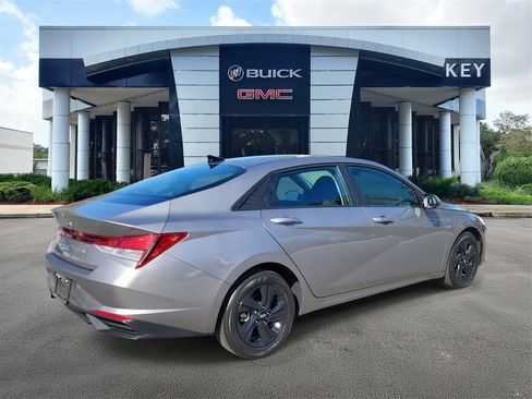 Certified 2023 Hyundai Elantra SEL image 4