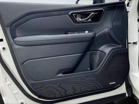 New 2025 Subaru Forester Limited image 19