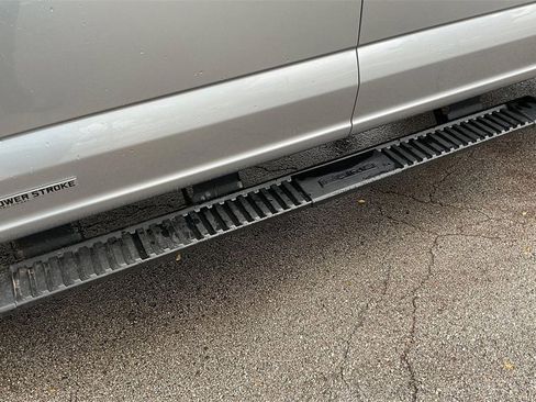 Used 2024 Ford F250 XLT image 6