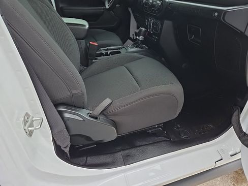 Used 2023 Jeep Wrangler Unlimited image 82