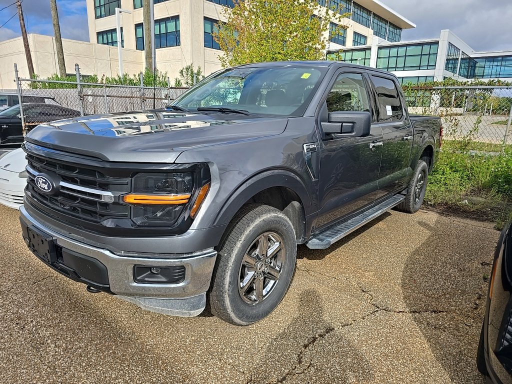 Used 2025 Ford F150 XLT w/ Equipment Group 301A Standard AWD/4WD image 2