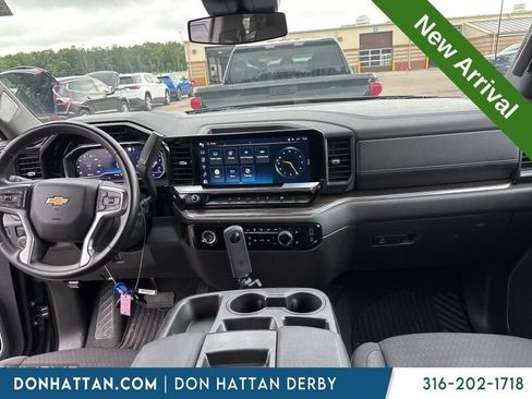 Used 2023 Chevrolet Silverado 1500 LT AWD/4WD image 3