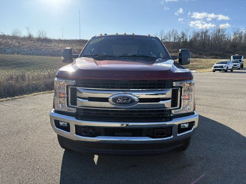 Used 2019 Ford F250 XLT w/ XLT Value Package image 8