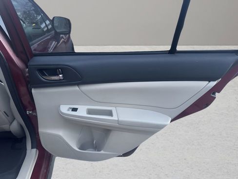 Used 2014 Subaru Crosstrek 2.0i Premium image 19