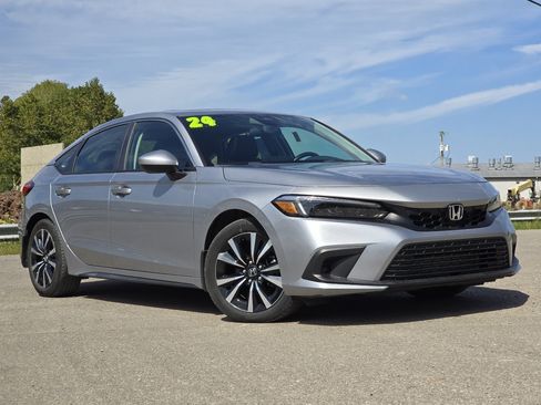 Used 2024 Honda Civic EX-L image 1