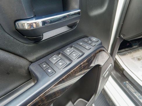 Used 2015 GMC Sierra 2500 Denali w/ Duramax Plus Package AWD/4WD image 17