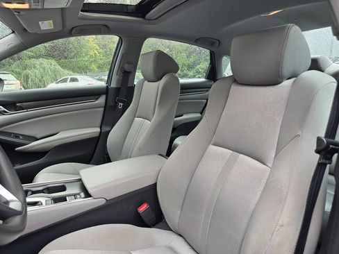 Used 2020 Honda Accord EX image 11