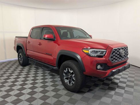 Used 2023 Toyota Tacoma TRD Off-Road w/ Technology Package image 4