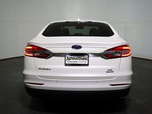 Used 2019 Ford Fusion SE image 10