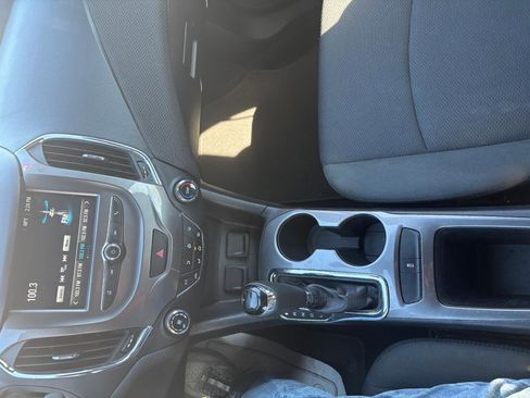 Used 2018 Chevrolet Cruze LT w/ Redline Edition image 26