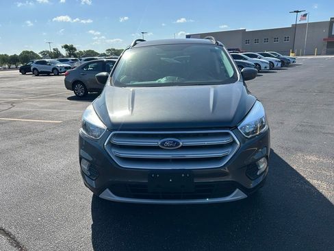 Used 2018 Ford Escape SE FWD image 2