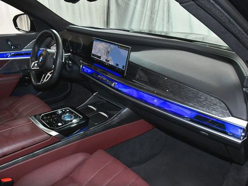 Used 2023 BMW 760i xDrive w/ Parking Assistance Package image 68