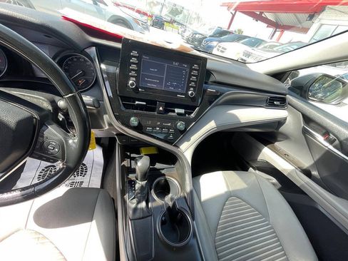 Used 2021 Toyota Camry SE FWD image 7