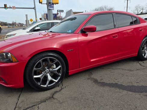Used 2013 Dodge Charger R/T image 3