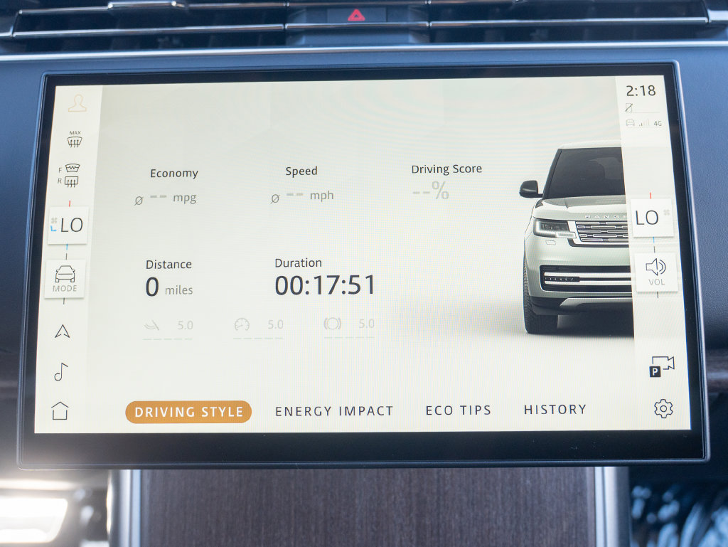Certified 2026 Land Rover Range Rover SE AWD/4WD image 27