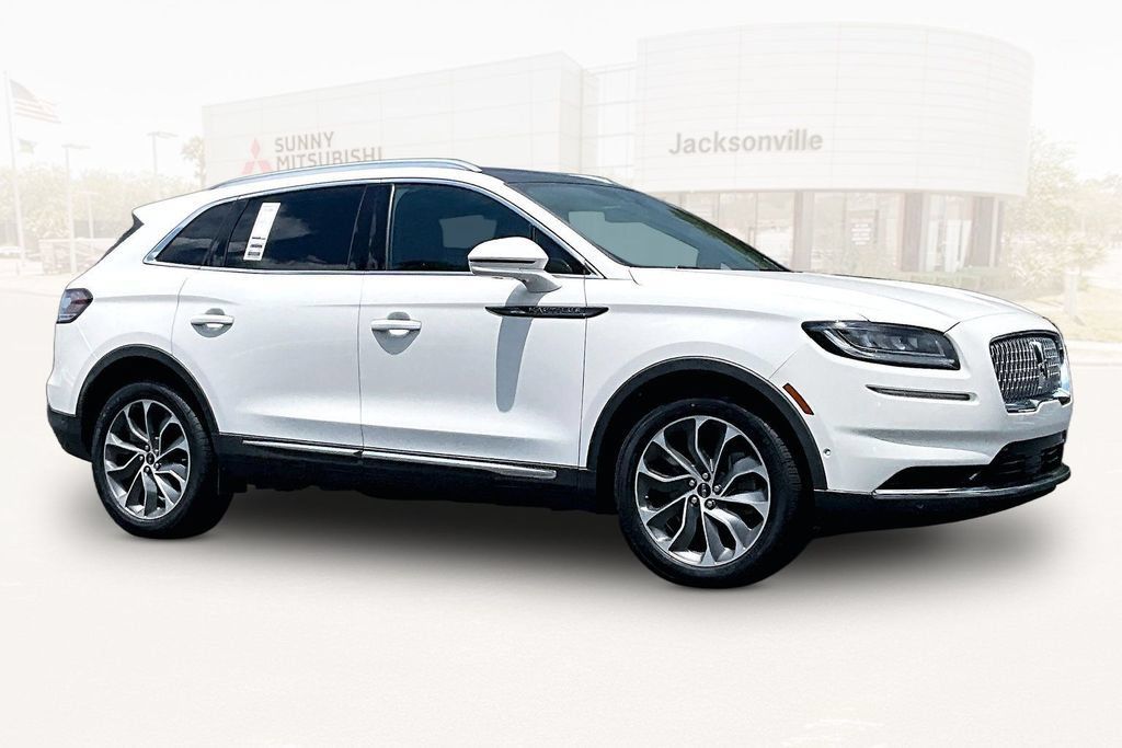 Used 2022 Lincoln Nautilus Reserve w/ Equipment Group 201A AWD/4WD image 3