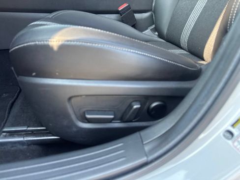 Used 2025 MAZDA CX-50 AWD 2.5 S w/ Preferred Package image 17