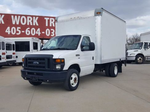 Used 2012 Ford E-350 and Econoline 350 Super Duty image 3