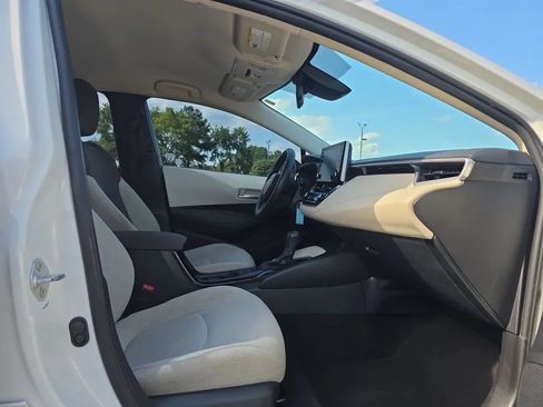 Used 2020 Toyota Corolla LE FWD image 43
