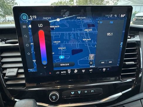 Used 2025 Ford Transit 350 XLT image 33