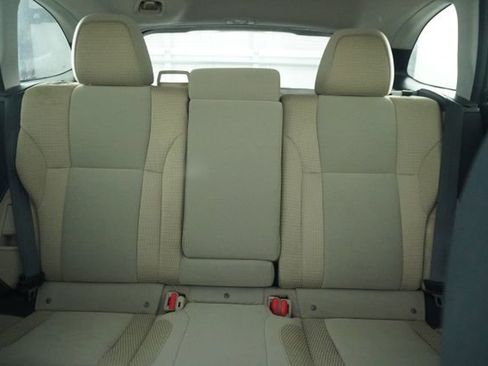 Used 2023 Subaru Outback Premium image 31