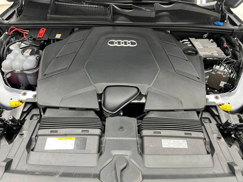 Used 2021 Audi Q7 3.0T Prestige w/ Prestige Package AWD/4WD image 31